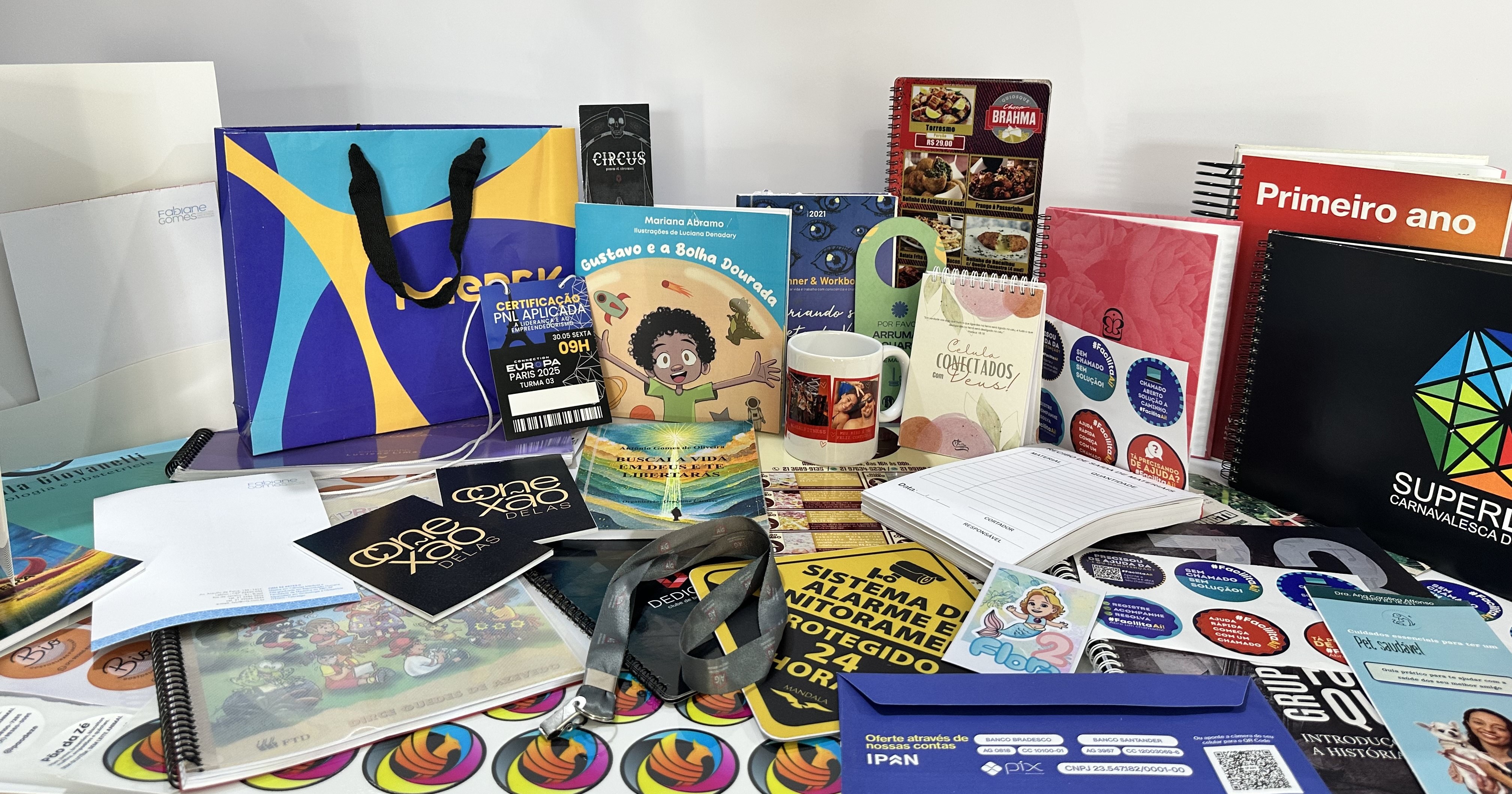 Materiais gráficos produzidos pela Phoenix